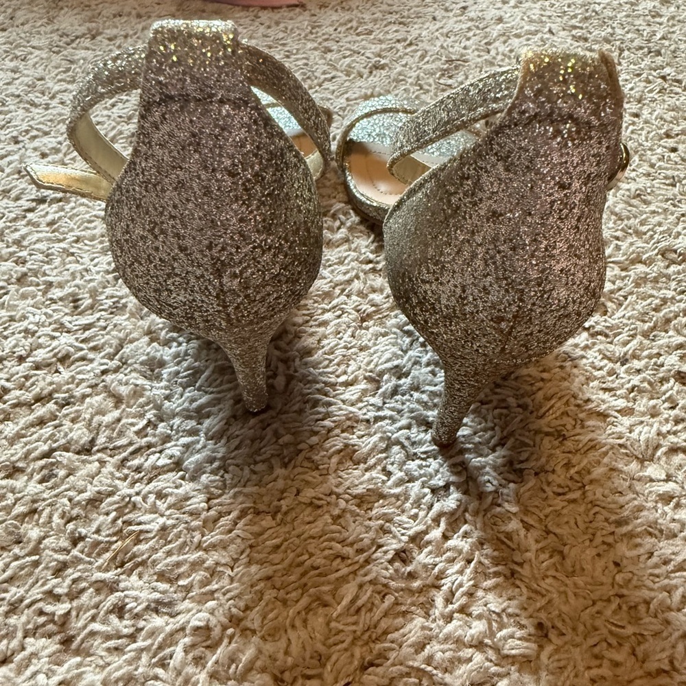 Kelly & Katie Gold Sparkly Heels - Picture 3 of 5